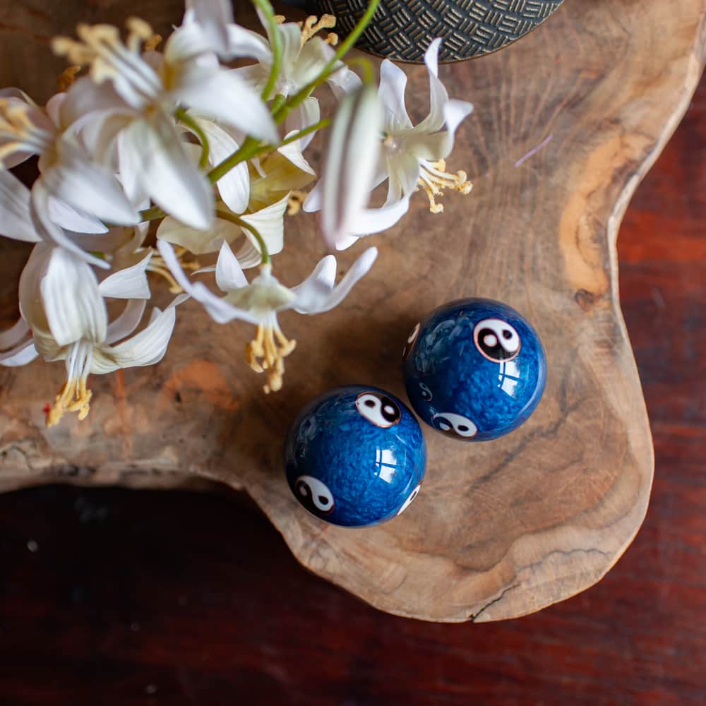 bolas baoding esferas chinas azules con símbolo yin yang