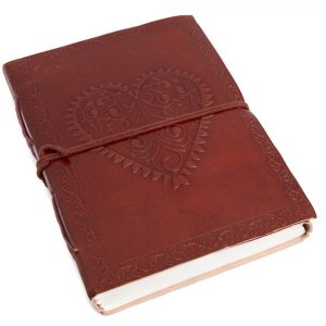 Cuaderno de Cuero Hecho a Mano Corazón (17,5 x 13 cm)